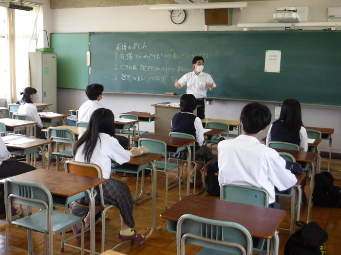 ３年進路体験講座をおこないました