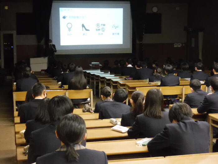 進路別説明会をおこないました
