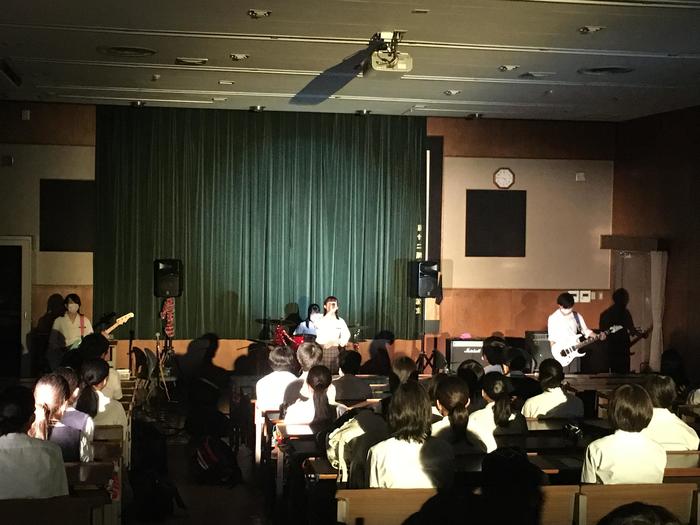 ♪ 軽音楽部: 7月3日(金)新歓ライブ ♪