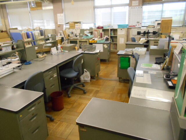 職員室異動 (6).JPG