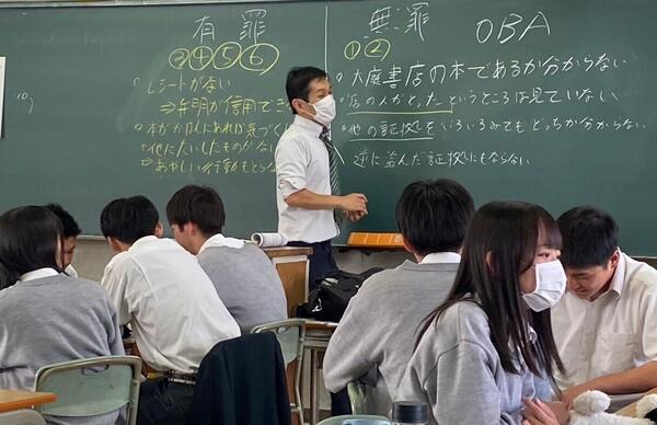 弁護士1.JPG