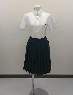 女子夏服