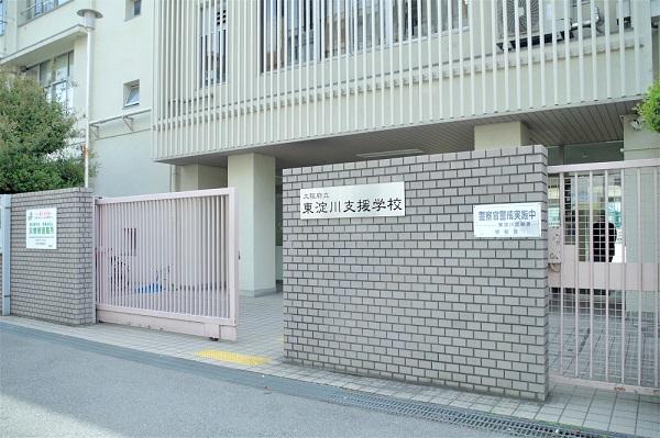 正面玄関.jpg