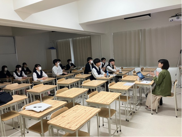 西高校３年「総合的な探究の時間」Homedoor相談員.png
