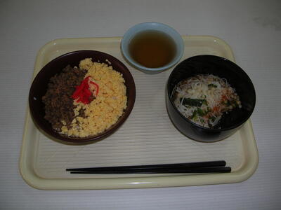 そぼろ丼セット.JPG