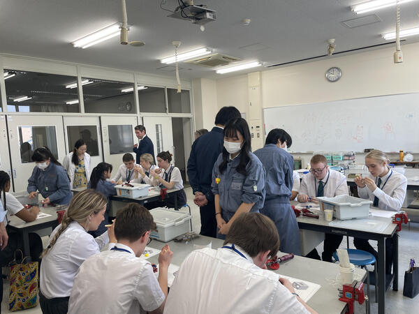 04_２時間目_ロボット工学.JPG