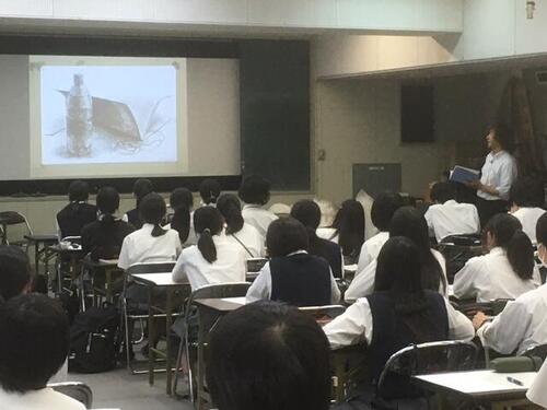 7月_デッサン講評会②.JPG
