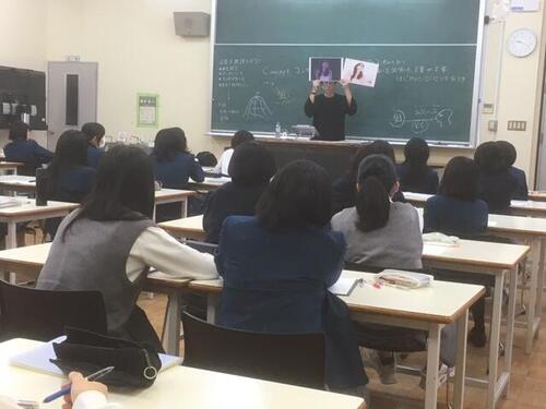 2V広告を批評しよう①.JPG
