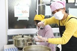 3年次山形風芋煮販売