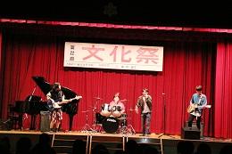 軽音楽部