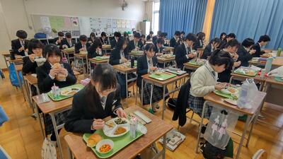 ３／２１　給食４.jpg