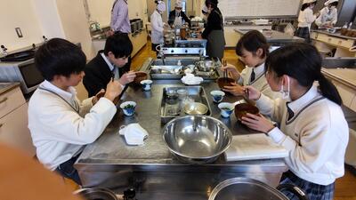 １２／１２　調理実習１Ａ－４.jpg
