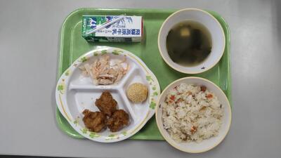 ９／８　給食１.jpg