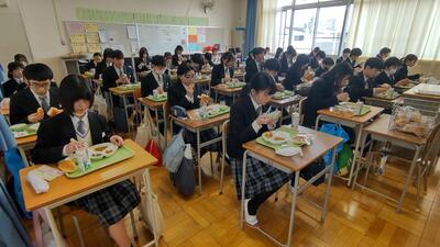 ３／２１　給食５.jpg
