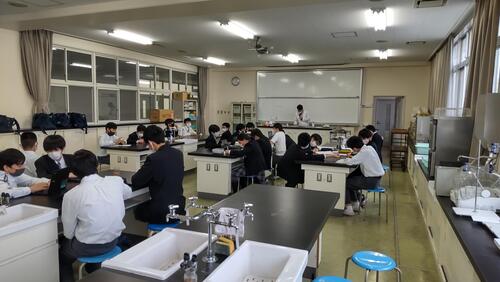 ５／２　科学部の様子_0082.JPG