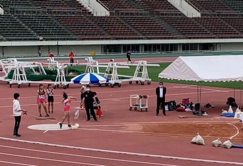 ５／１５　陸上競技部の活躍１.jpg