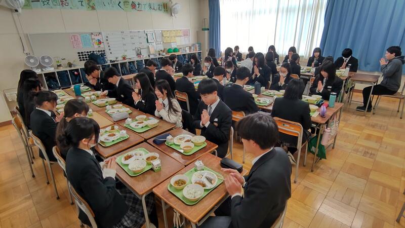 ３／１０　給食３Ｂ－２.JPG