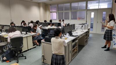 ７／１１　英語部１.jpg