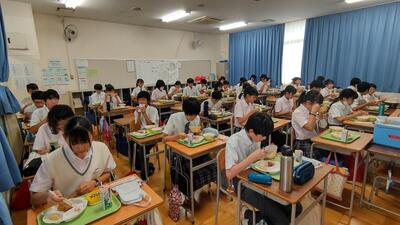 ９／８　給食３.jpg