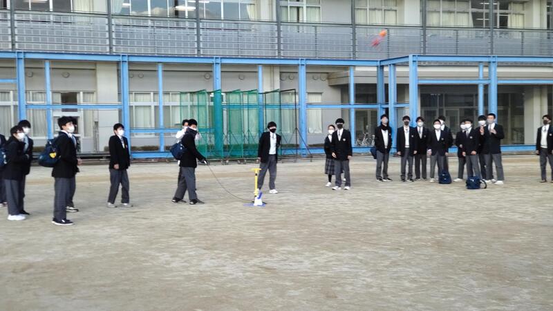 ２／１６　科学部３.JPG