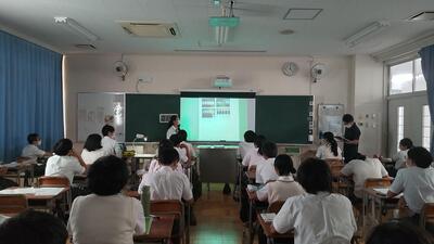 ８／３１理科授業２－Ｂ.jpg