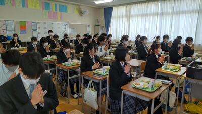 ４／１３　給食Ａ２.jpg