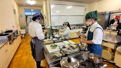 １２／１２　調理実習１Ｂ－３.jpg