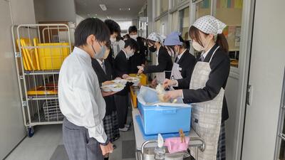 ４／１３　給食Ａ１.jpg