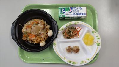 ６／２２　給食２.jpg