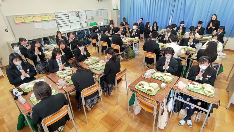 ３／１０　給食３Ａ－２.JPG