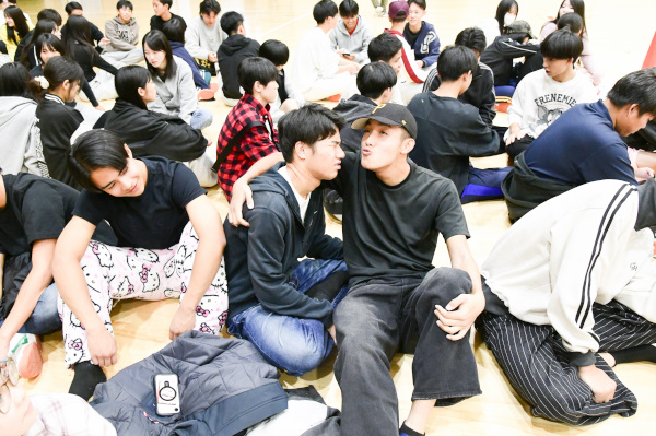 修学旅行 ㉑（学年レク）-12.jpg