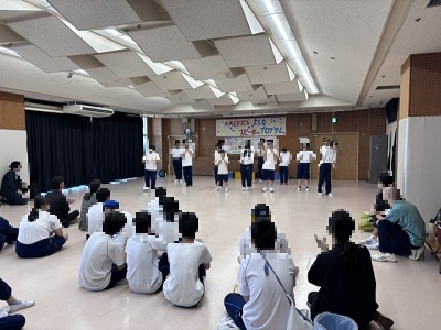 歓迎ダンスA.jpg