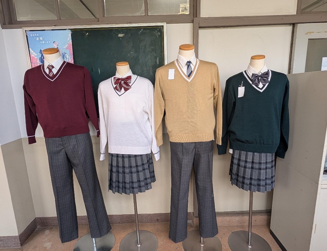 0924_セーター&ベストの新色導入決定‼️.jpg