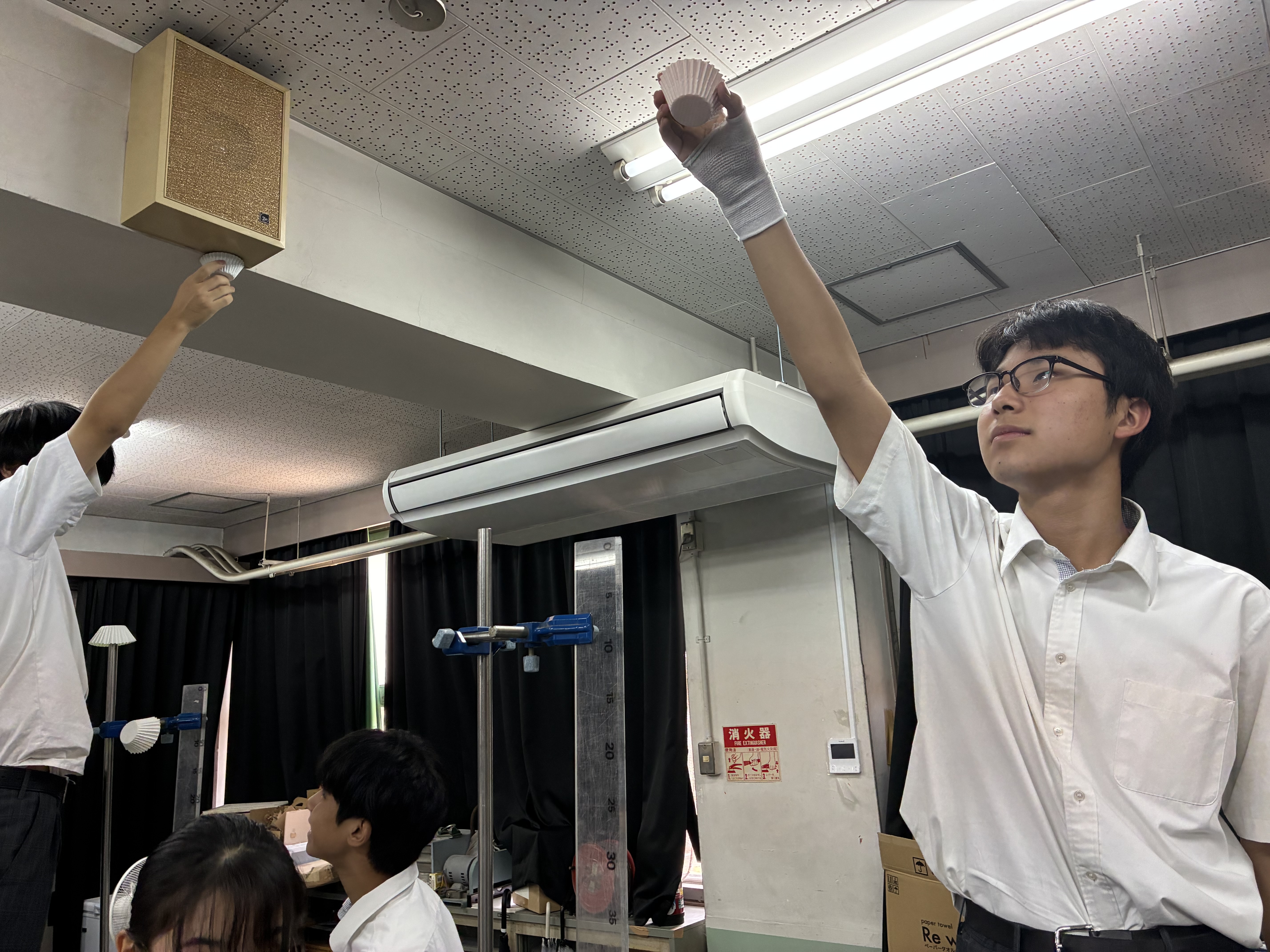 1006【理数科・理数実習】物理分野「自由落下運動の解析②」1.JPG